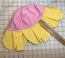 Load image into Gallery viewer, Petal Hat