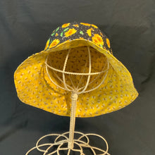 Load image into Gallery viewer, Sun Hat - Buzzy Flowers