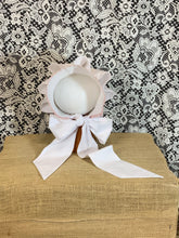 Load image into Gallery viewer, Button Bonnet - Imperial Broadcloth