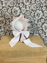 Load image into Gallery viewer, Button Bonnet - Imperial Broadcloth
