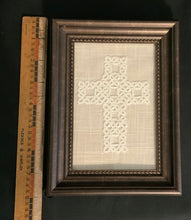 Load image into Gallery viewer, Shuttle Tatted Square Cross
